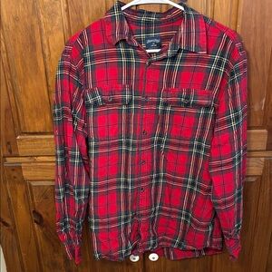 Faded Glory Men’s Red and Green Plaid Button Down Shirt Size M
